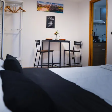 Manzoni 10 *