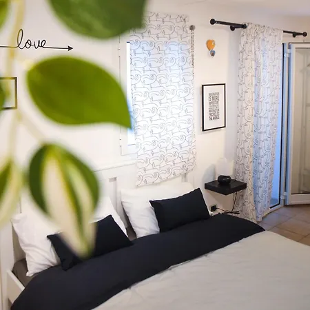 Manzoni 10 Apartament